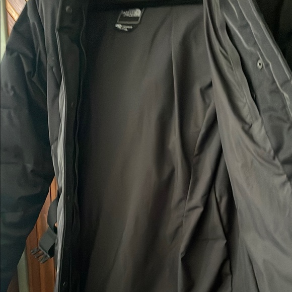 The North Face Black Puffer Jacket - Picture 7 of 14